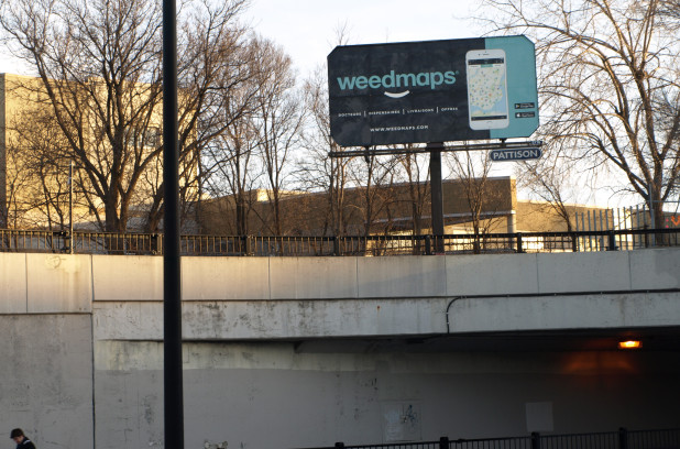 Канадские биллборды рекламируют марихуану