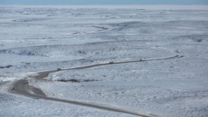 Постоянная автомагистраль в канадскую Арктику