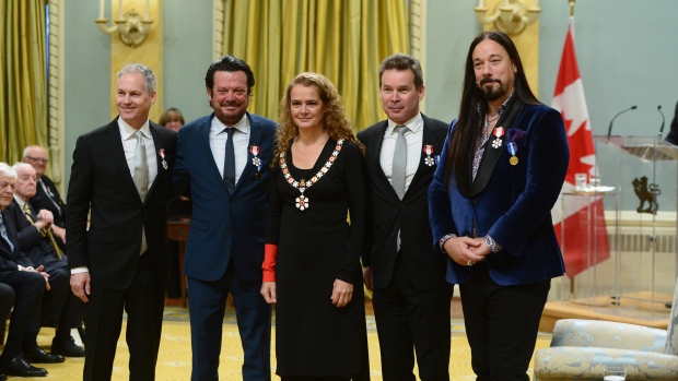 Группа Tragically Hip награждена Орденом Канады
