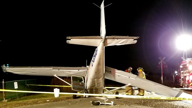 Четыре человека пострадали при крушении частного самолета