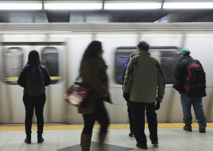 В новогоднюю ночь общественный транспорт в Торонто будет бесплатным