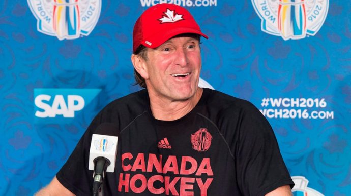 Главный тренер Toronto Maple Leafs получит главный хоккейный орден Канады
