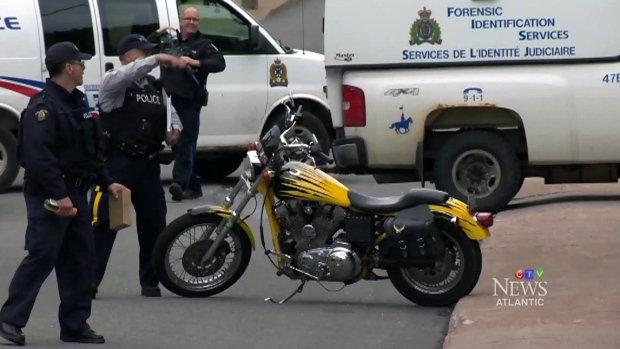 Канадская полиция требует усиления для борьбы с мото-бандами