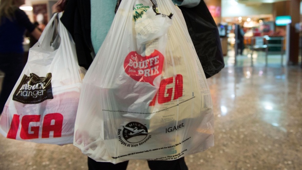 В Монреале запретили пластиковые мешки и пакеты