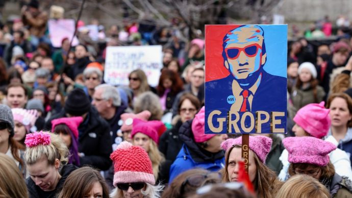Женские марши — по всей Америке и в 38 городах Канады