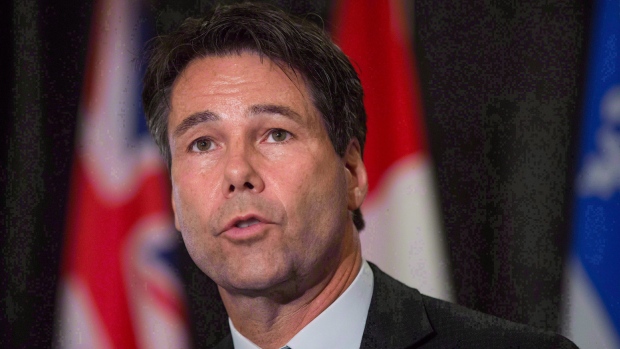 Эрик Хоскинс ушел в отставку с поста министра здравоохранения Онтарио