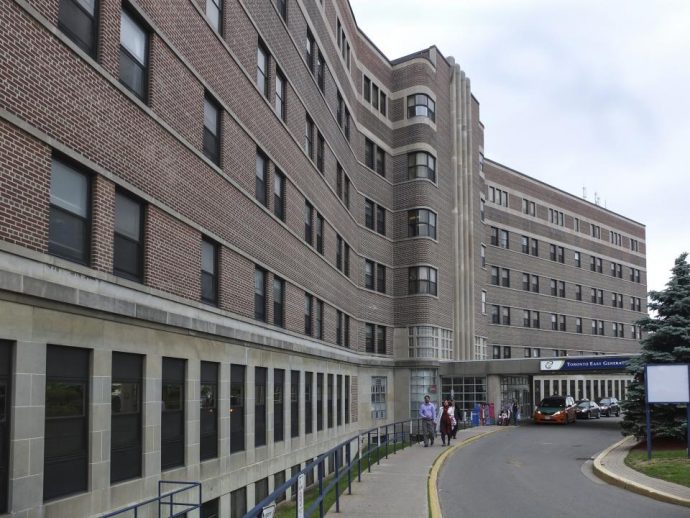 Грипп в больницах: палаты интенсивной терапии переполнены