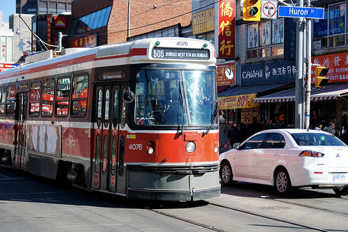 Вместо трамваев еще по двум маршрутам в Торонто будут ходить автобусы