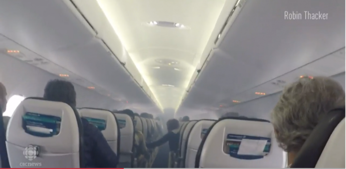 Smoke в самолете: экстренная посадка WestJet из-за задымления в салоне