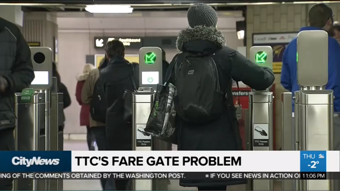 В Торонто приостановили установку турникетов Presto на общественном транспорте