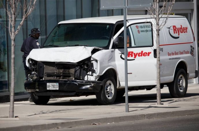 Наезд в Торонто: девять погибших и не менее 16 раненых