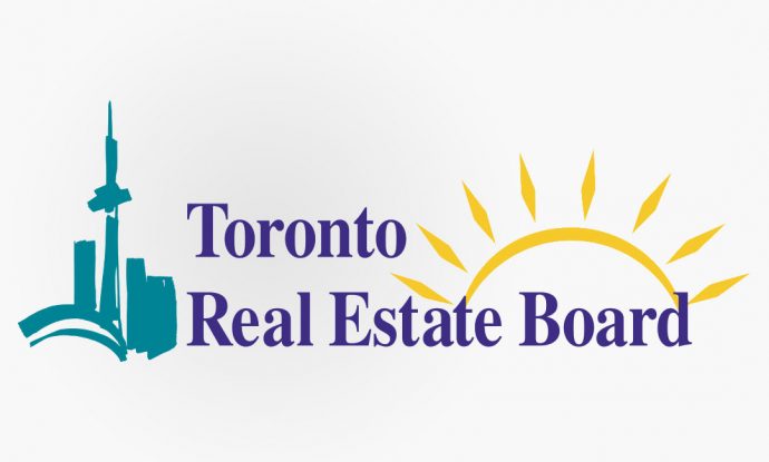 Торонто: домов продается меньше, цены на дома чуть снизились