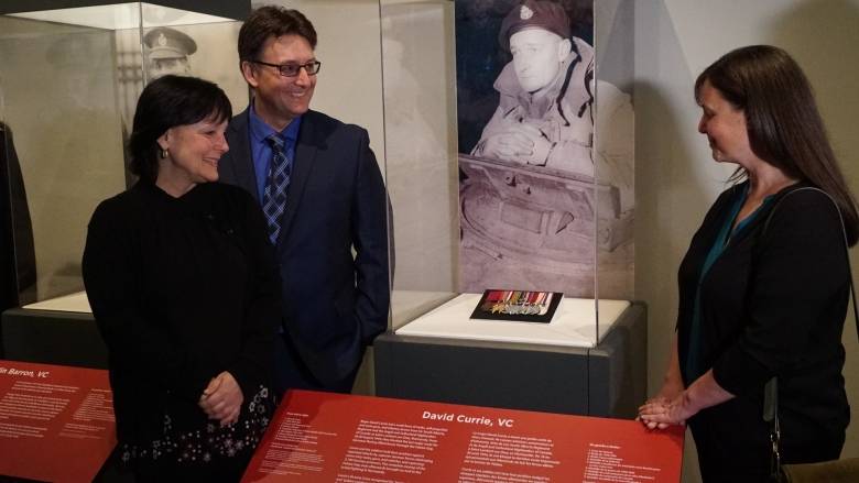 Военный музей в Оттаве выкупил орден канадского героя