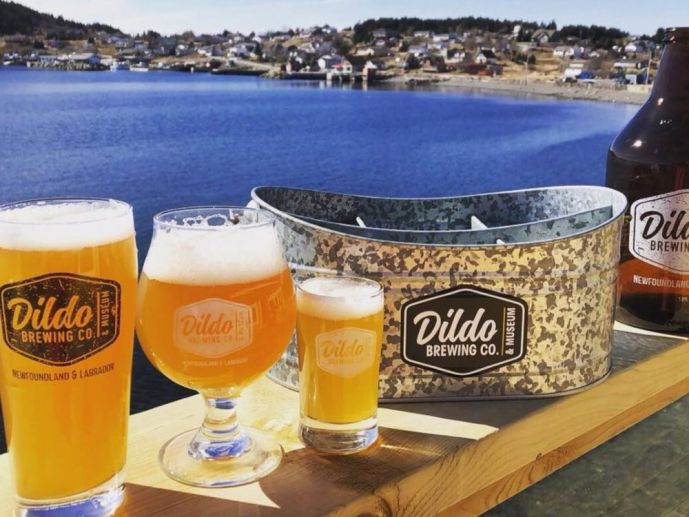Dildo Beer — это канадское пиво, а не «пивной фаллоимитатор»