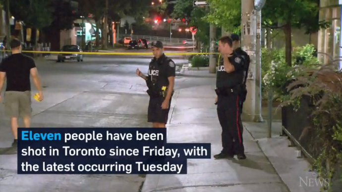 Убийственное лето: стрельба в центре Торонто. Что делать?