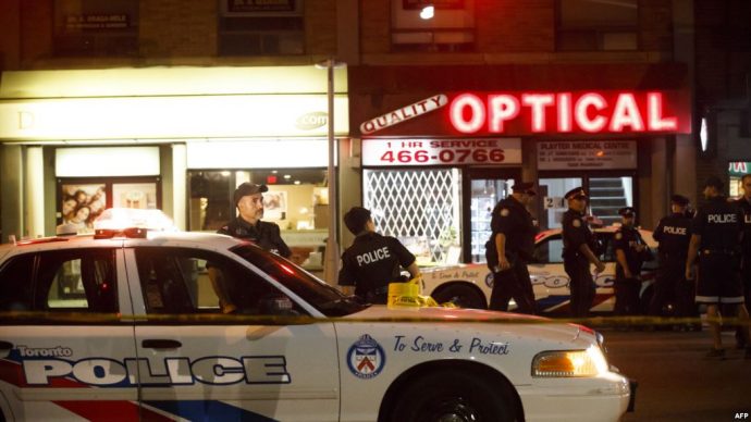 Теракт? Выходка психа? Много вопросов после трагедии в Торонто