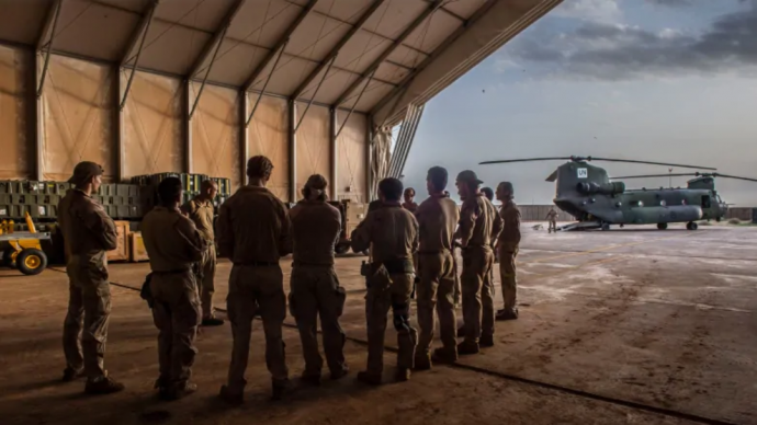 Первая операция канадских вертолетчиков на Мали