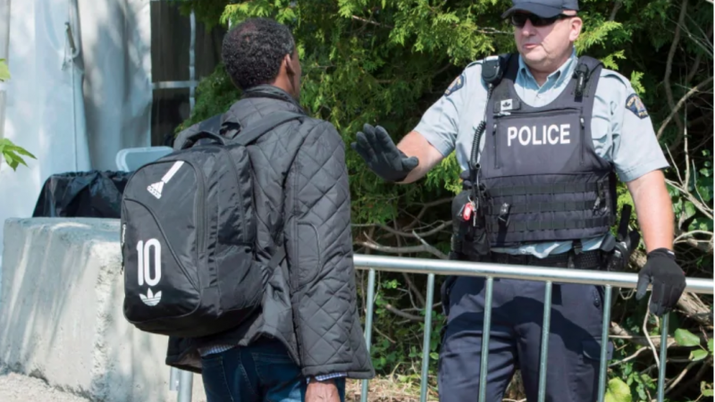 Беженцы: Оттава дает Торонто $11 миллионов на размещение нелегалов