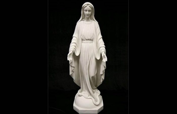Из католической школы украли деву Марию
