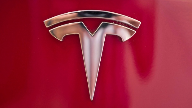Правительство Онтaрио просит суд не открывать «дело Tesla»