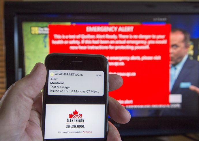 Сигнал учебной тревоги прозвучит на канадских мобильниках