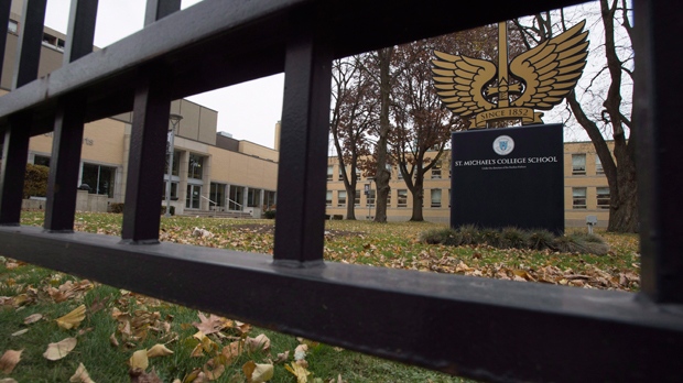 Секс-скандал в канадской школе: шестеро учеников арестованы