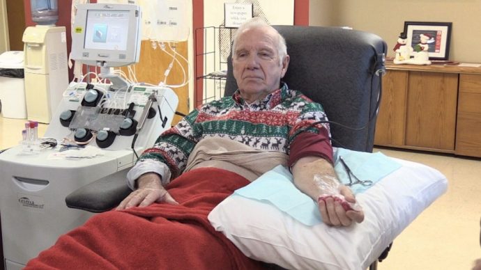 Канадский донор в 81 год сдал кровь в 937-й раз