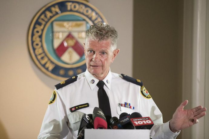Премьера обвиняют в устройстве судьбы нового комиссара полиции Онтарио