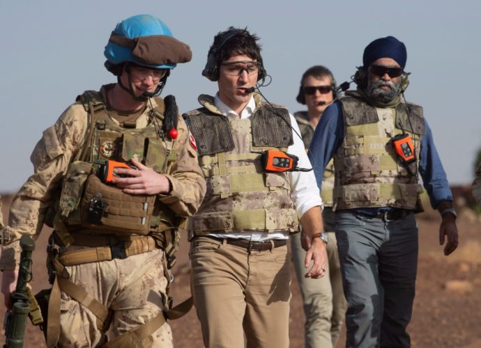 Канадский премьер навестил солдат в Мали