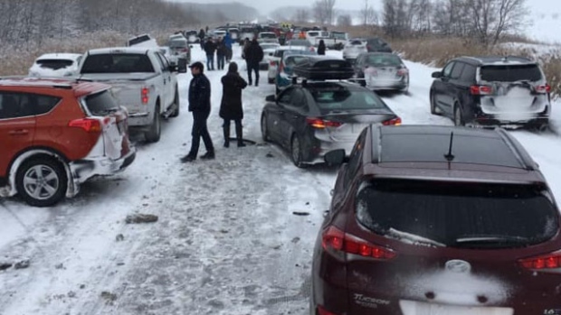 В двух авариях в Квебеке столкнулись более 50 автомобилей