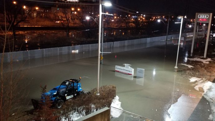 Превратности погоды: метель, оттепель, дождь, наводнение в Торонто