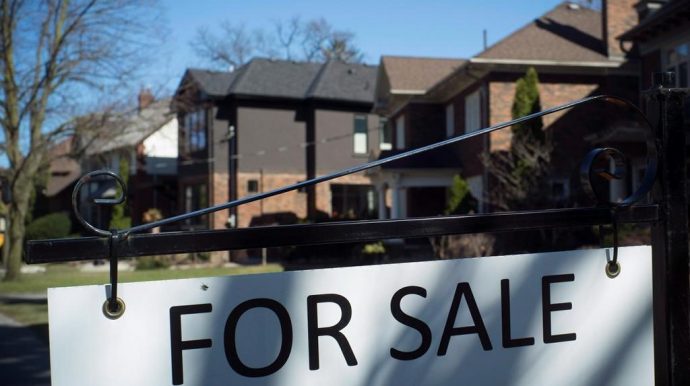 Домов в Большом Торонто продается меньше, но они дорожают