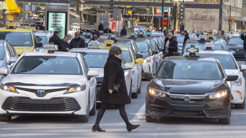 Таксист из Монреаля вскрыл вены в прямом телеэфире