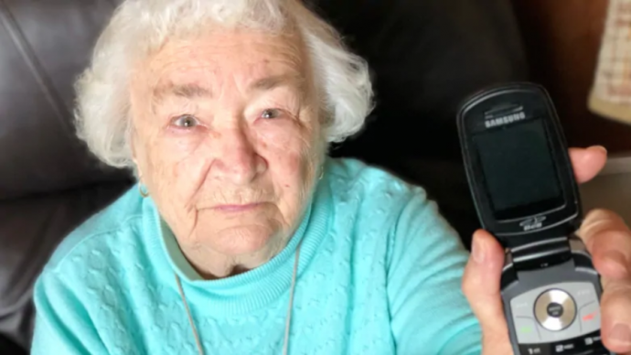 Bell Canada намерен выплатить 88-летней женщине $1000 за 4.5 года