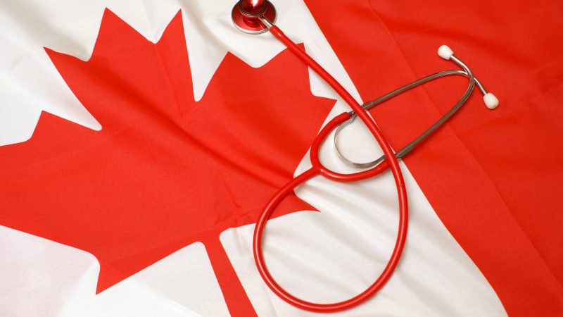 Канадцы ниже ценят врачей с иностранным акцентом