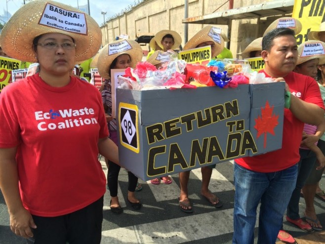 «Филиппинский» мусор: что ждет его в Канаде?