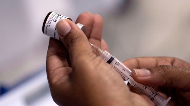 Канадцы одобрили бы закон о штрафах за отказ от прививок