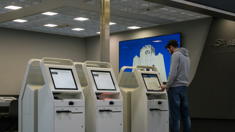 Система проверки паспортов в канадских аэропортах дала сбой