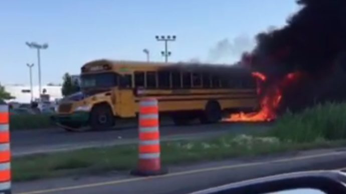 В аварии школьных автобусов в Квебеке пострадали почти 70 детей