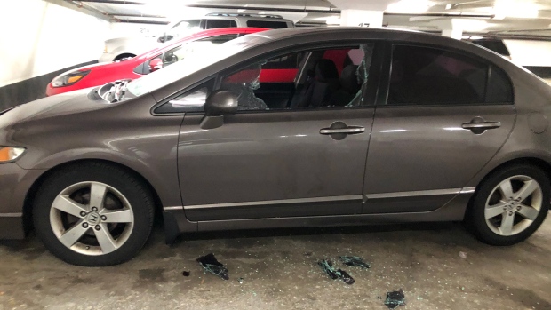 Вандалы повредили 22 автомобиля в подземном гараже в Торонто