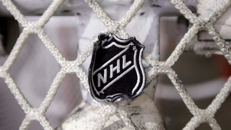 НХЛ в третий раз продлевает режим самоизоляции