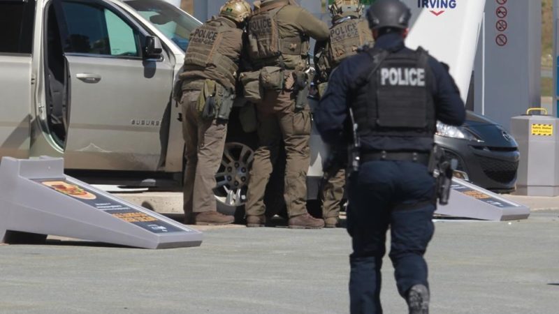 На востоке Канады убийца расстрелял 16 человек