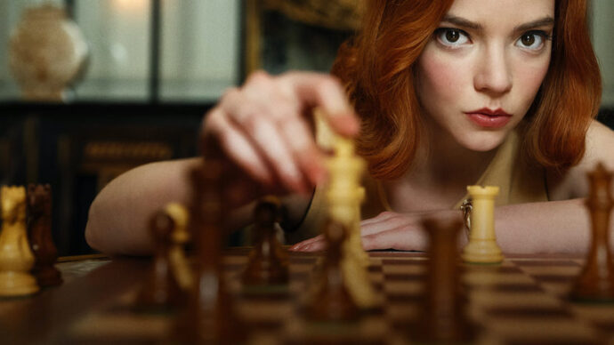 «Ход королевы» поднимает тему сексизма в шахматах