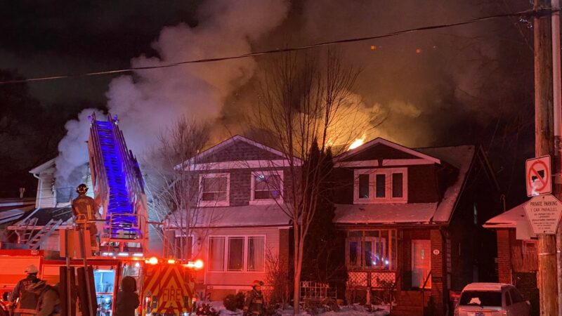 На пожаре в Торонто погибли четыре человека