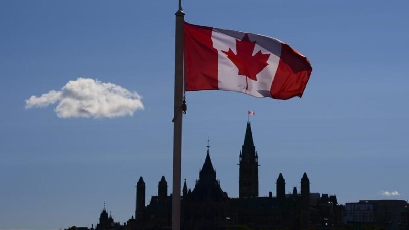 Пандемия вызывает отток новых иммигрантов из Канады