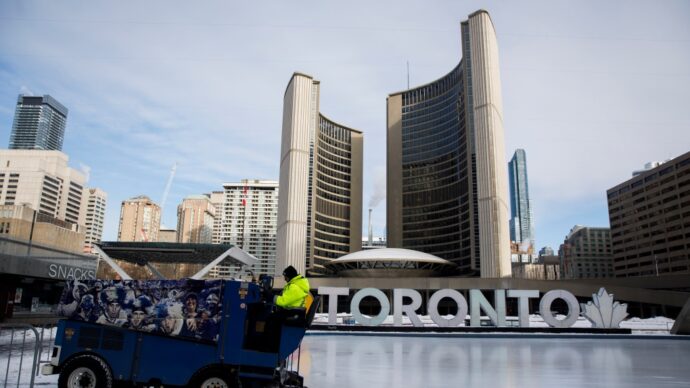 Торонто и регион Пил отменяют режим «оставайся дома»