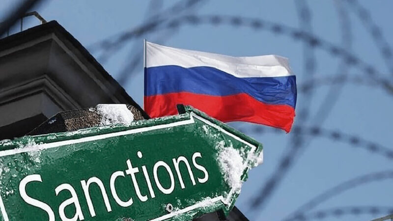 Канада ввела санкции против 10 россиян, включая Пескова, Симоньян и Эрнста