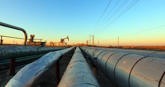 Опрос: Почти 8 из 10 канадцев хотят увеличить добычу нефти и природного газа