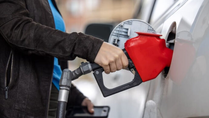 Правительство Онтарио примет закон о снижении налога на газ