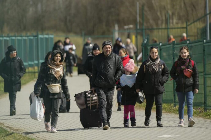 Федеральное правительство объявляет о мерах помощи украинцам, желающим приехать в Канаду